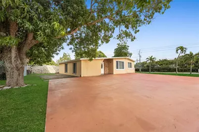 3920 SW 32nd Ave, West Park, FL 33023 - Photo 2