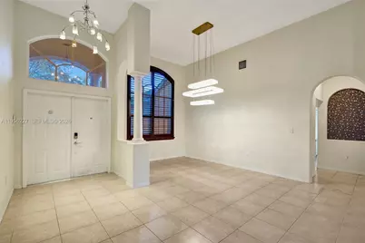 2024 NW 139th Ter, Pembroke Pines, FL 33028 - Photo 4