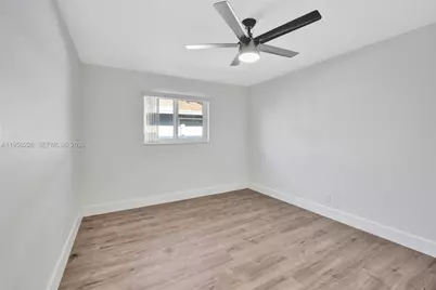 1911 NW 40th Ct, Oakland Park, FL 33309 - Photo 20