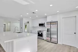 1911 NW 40th Ct, Oakland Park, FL 33309 - Photo 12