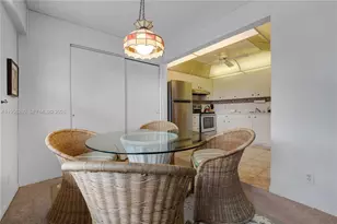 551 SW 135th Ave, Pembroke Pines, FL 33027 - Photo 12