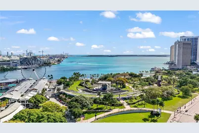 398 NE 5th St #1408, Miami, FL 33132 - Photo 4