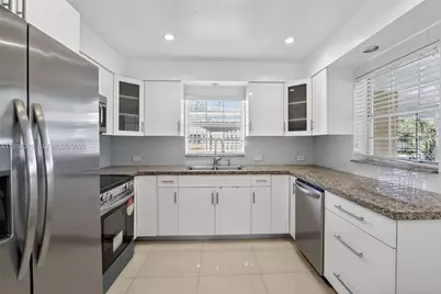 4441 NE 17th Ave, Oakland Park, FL 33334 - Photo 14