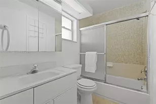 1110 NW 90th Way, Plantation, FL 33322 - Photo 18