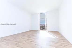 13499 Biscayne Blvd, North Miami, FL 33181 - Photo 18