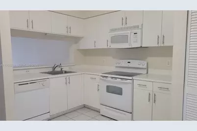 16679 Hemingway Dr, Weston, FL 33326 - Photo 4