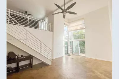 7744 Collins Ave #19, Miami Beach, FL 33141 - Photo 2