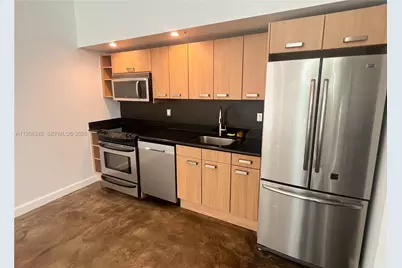 7744 Collins Ave #19, Miami Beach, FL 33141 - Photo 6