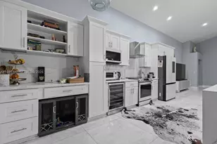 6952 NW 27th Ct, Margate, FL 33063 - Photo 4