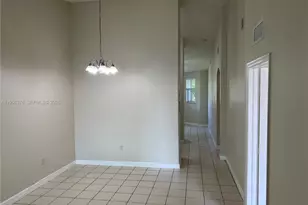 2903 SE 17th Ave, Homestead, FL 33035 - Photo 2