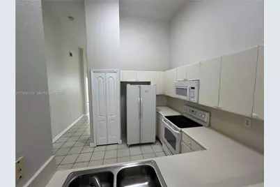 2903 SE 17th Ave #201, Homestead, FL 33035 - Photo 10