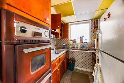 7720 Harding Ave #8, Miami Beach, FL 33141 - Photo 10