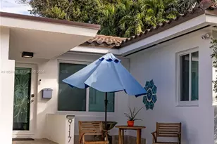 9117 Carlyle Ave, Surfside, FL 33154 - Photo 2