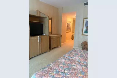 10101 Collins Ave #15D, Bal Harbour, FL 33154 - Photo 1