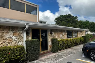 410 SE 2nd St, Hallandale Beach, FL 33009 - Photo 40