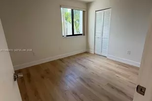 10231 Fontainebleau Blvd, Miami, FL 33172 - Photo 10