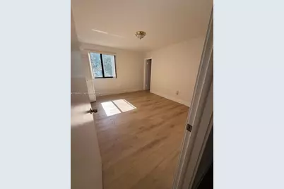 10231 Fontainebleau Blvd #201, Miami, FL 33172 - Photo 4