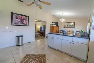 20013 NW 62nd Pl, Hialeah, FL 33015 - Photo 10