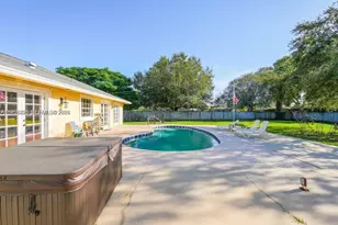 714 NE Lanfair St, Port Saint Lucie, FL 34983 - Photo 10