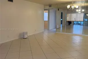 13100 SW 11th Ct, Pembroke Pines, FL 33027 - Photo 8