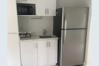 12715 NW 7th St, Miami, FL 33182 - Photo 16