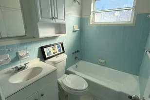 664 W 29th St, Hialeah, FL 33012 - Photo 6