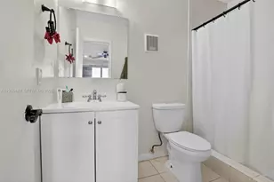 10431 NW 3rd St, Pembroke Pines, FL 33026 - Photo 24