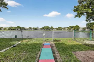 10431 NW 3rd St, Pembroke Pines, FL 33026 - Photo 16