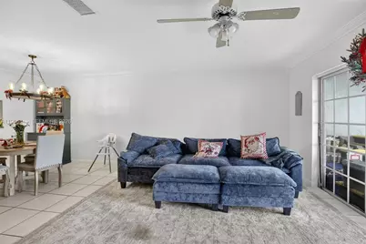 10431 NW 3rd St, Pembroke Pines, FL 33026 - Photo 12