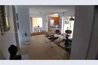 7640 Westwood Dr #403, Tamarac, FL 33321 - Photo 8