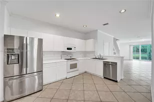 2050 Pasa Verde Ln, Weston, FL 33327 - Photo 12