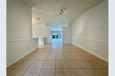 21434 SW 89th Pl, Cutler Bay, FL 33189 - Photo 2