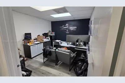 10072 NW 50th St, Sunrise, FL 33351 - Photo 6