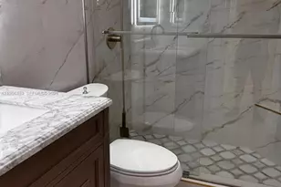 1201 NW 78th Ave, Pembroke Pines, FL 33024 - Photo 8