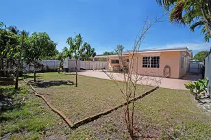 1201 NW 78th Ave, Pembroke Pines, FL 33024 - Photo 32