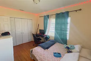 3310 NW 19th Terrace, Miami, FL 33125 - Photo 12