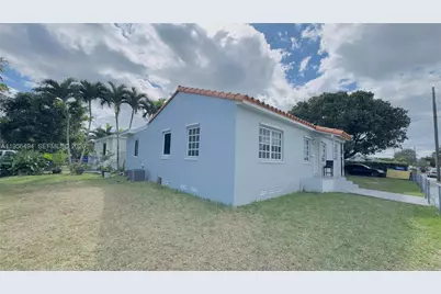 3310 NW 19th Ter, Miami, FL 33125 - Photo 10