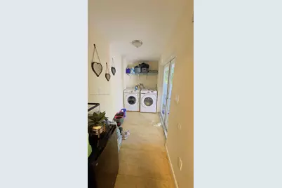 3310 NW 19th Ter, Miami, FL 33125 - Photo 36