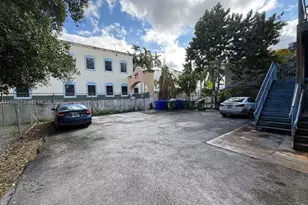 229 NW 10th Ave, Miami, FL 33128 - Photo 2