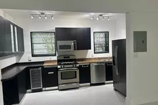 4812 Pine Tree Dr, Miami Beach, FL 33140 - Photo 6