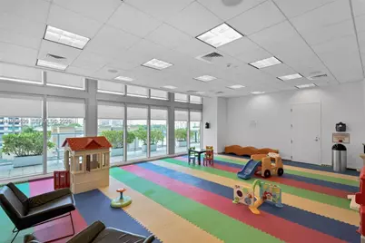 1111 SW 1st Ave #1422-N, Miami, FL 33130 - Photo 2