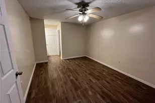 464 NE 210th Cir Terrace, Miami, FL 33179 - Photo 14