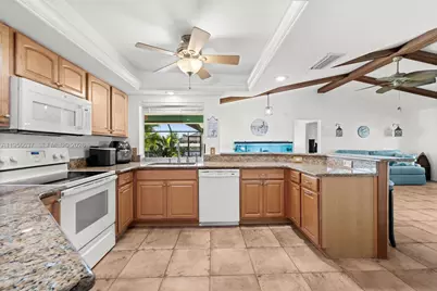 250 SW 37th Ter, Cape Coral, FL 33914 - Photo 12
