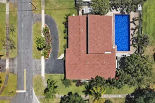 5380 SW 8th Ct, Plantation, FL 33317 - Photo 8