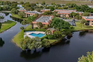 182 Lakeview Dr, Weston, FL 33326 - Photo 40