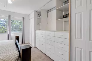 182 Lakeview Dr, Weston, FL 33326 - Photo 20