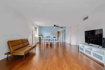 182 Lakeview Dr #204, Weston, FL 33326 - Photo 10