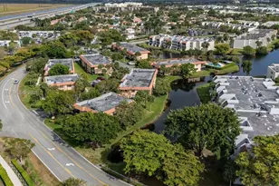 182 Lakeview Dr, Weston, FL 33326 - Photo 42