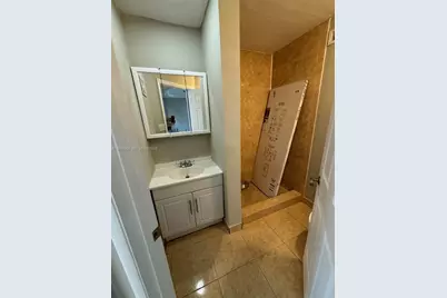 8060 Fairview Dr #201, Tamarac, FL 33321 - Photo 10