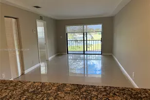 8060 Fairview Dr, Tamarac, FL 33321 - Photo 12